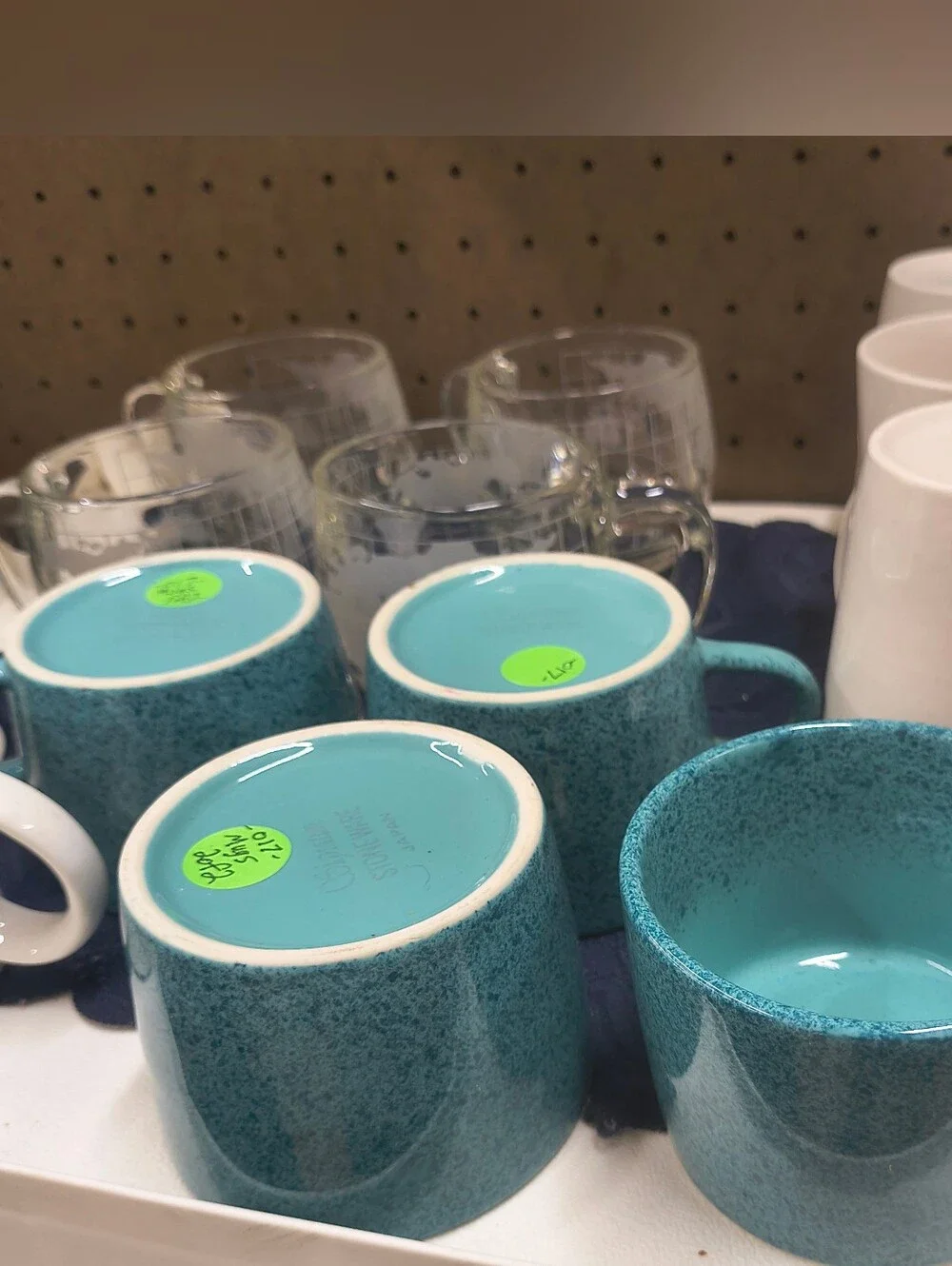 N/A stoneware mugs